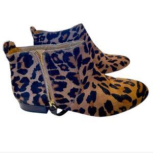New Nine West leopard booties
